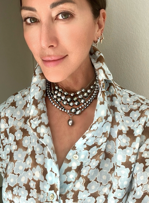 Demi Streak - Silver Blue Tahitian pearls with Labradorite