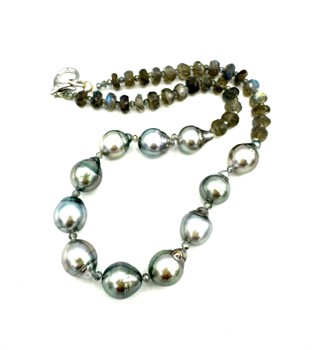 Demi Streak - Silver Blue Tahitian pearls with Labradorite