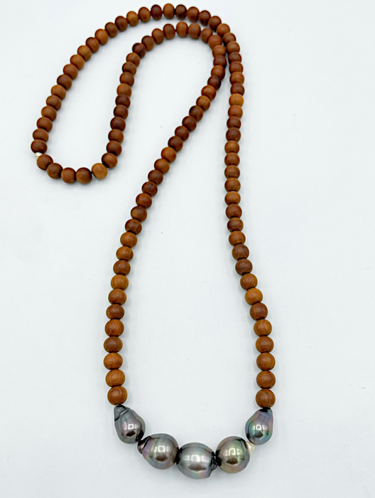 Five Miracles - Tahitian pearls and Sandalwood
